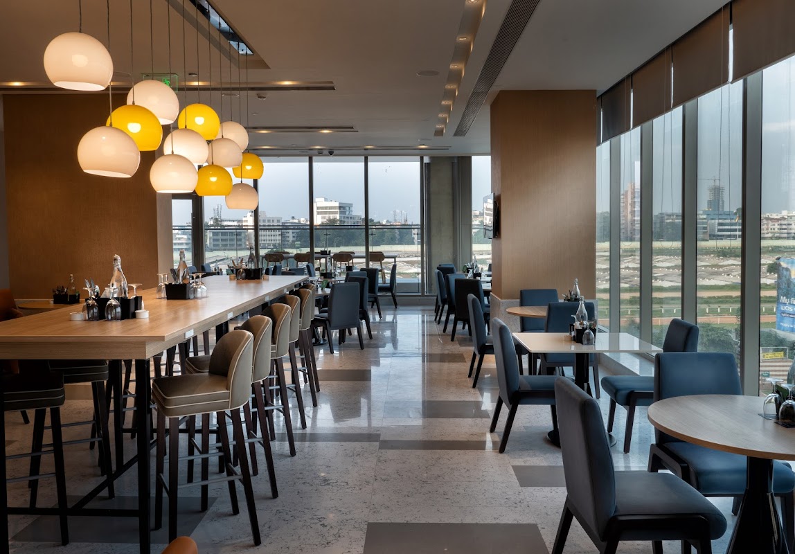 Cafe G - Holiday Inn Bengaluru Racecourse