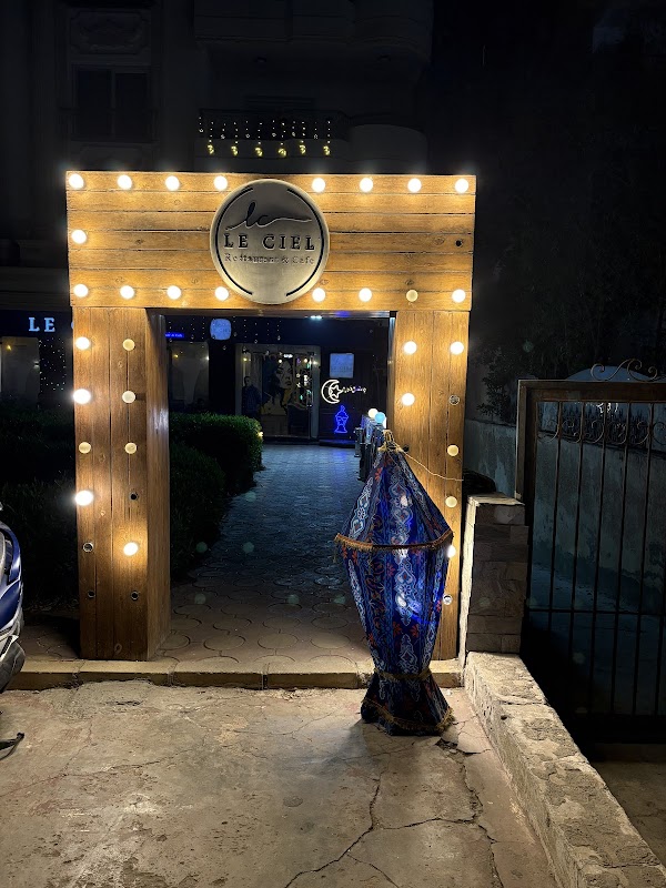 Le Ciel Restaurant & Cafe