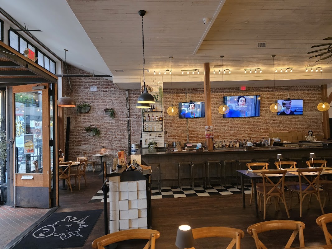 Smokin J's BBQ & Taphouse