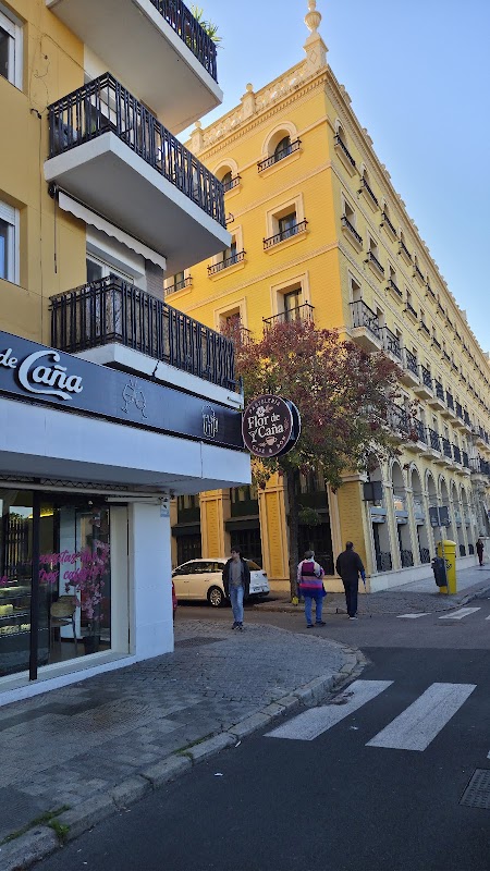 Flor de la Caña Café y Ron SR.